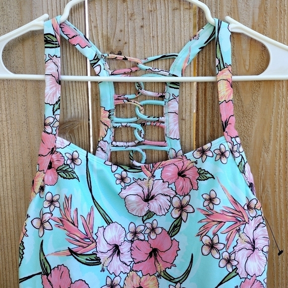 Ocean+Coast - Floral Tankini Swim Top - Picture 3 of 16